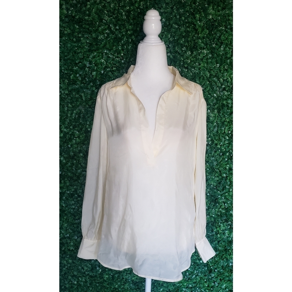 19. J.Crew Eco cupro-blend collared V-neck popover top - Picture 4 of 6